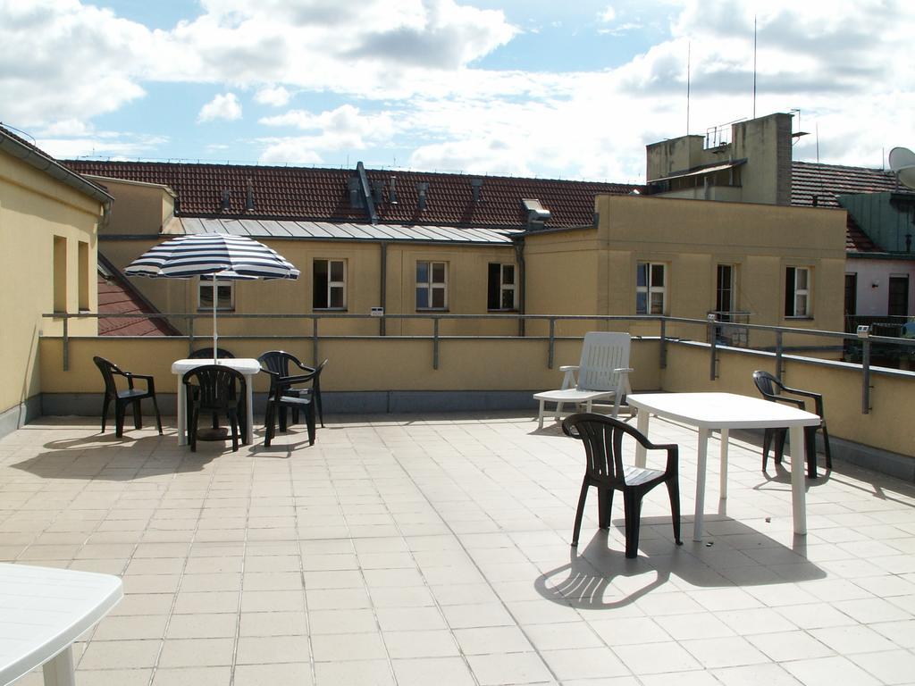 Roosevelt Hostel Prag Exterior foto